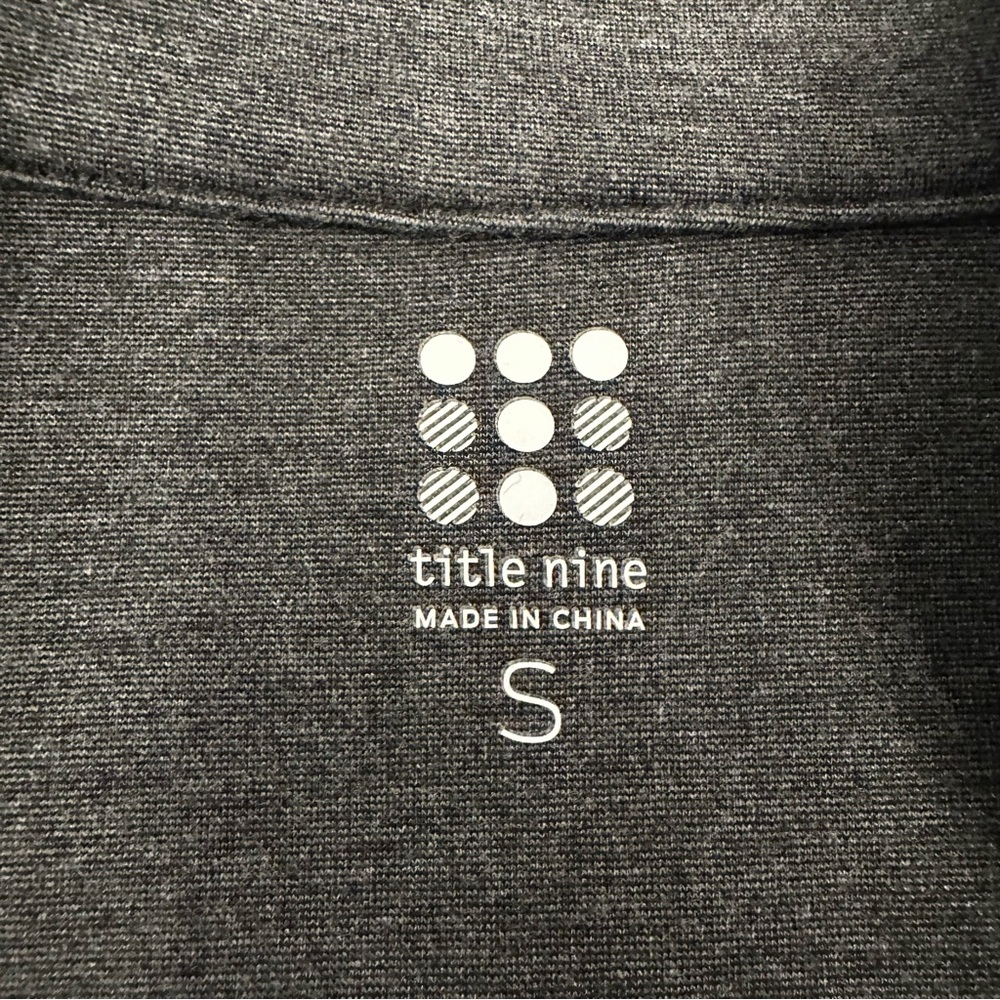 Title Nine Passport Dress
Small Black Gray Travel Vest Ponte Fair Isle Winter - Picture 6 of 7